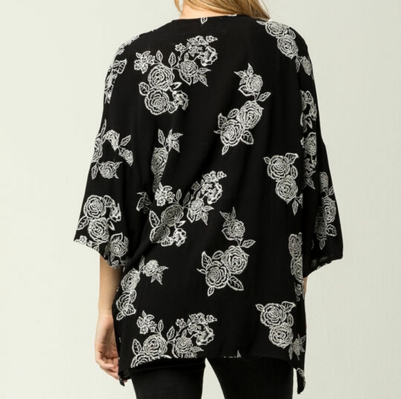 B&w rose kimono/cover up - Picture 2 of 4